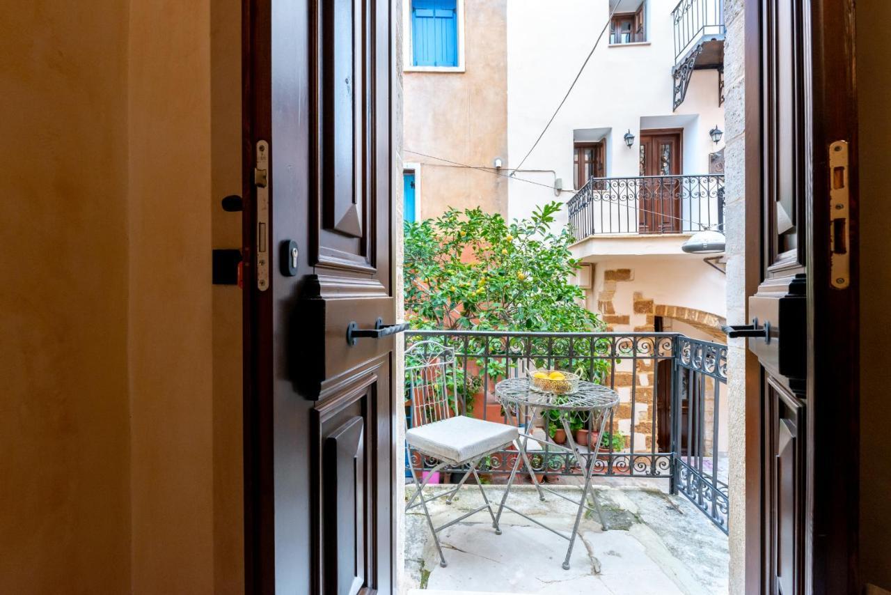 Oniros Residenza Vecchia Aparthotel Ханя Екстериор снимка